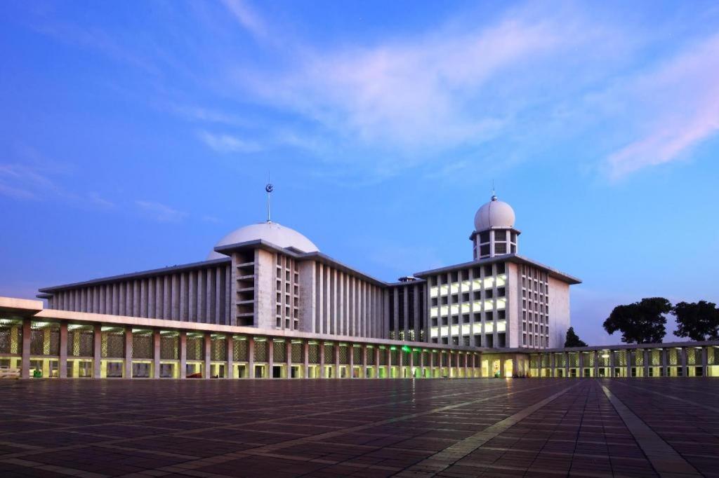Redstar Hotel Джакарта Екстер'єр фото
