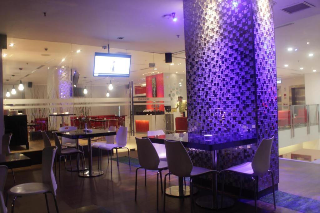 Redstar Hotel Джакарта Екстер'єр фото