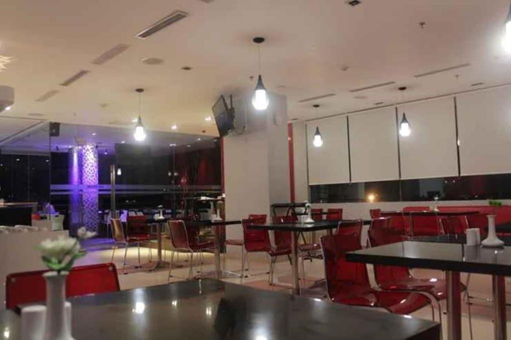 Redstar Hotel Джакарта Екстер'єр фото