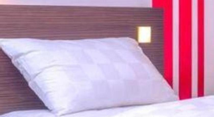 Redstar Hotel Джакарта Екстер'єр фото