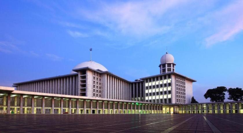 Redstar Hotel Джакарта Екстер'єр фото