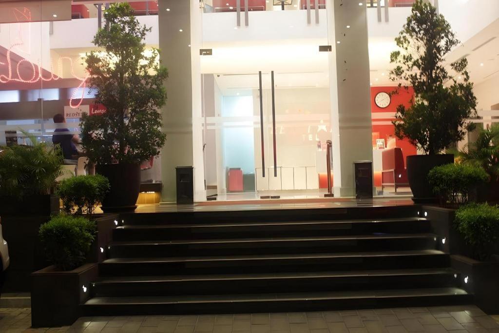 Redstar Hotel Джакарта Екстер'єр фото