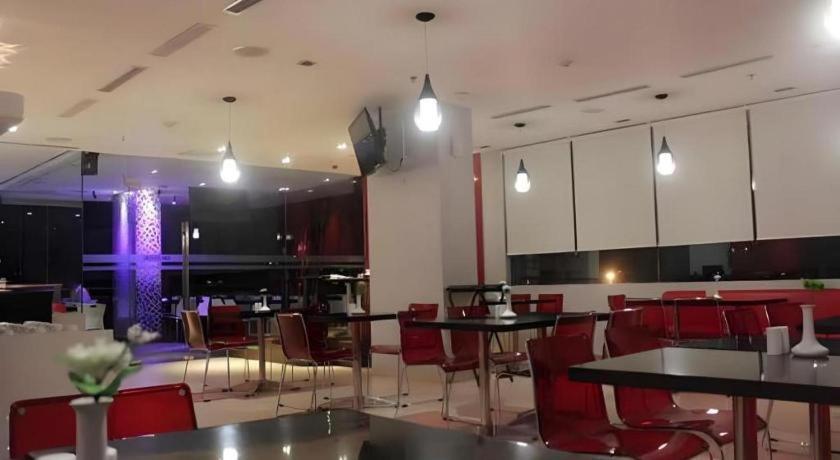 Redstar Hotel Джакарта Екстер'єр фото